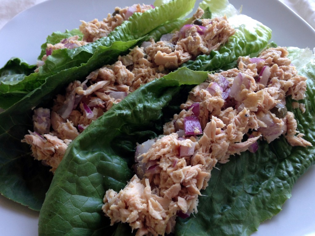 Easy Mayo-Less Tuna Salad - low carb, gluten free, dairy free, egg free. Follow guesswhoscooking.com on Twitter @guesswhoscookin or Pinterest @ www.pinterest.com/guesswhoscookin