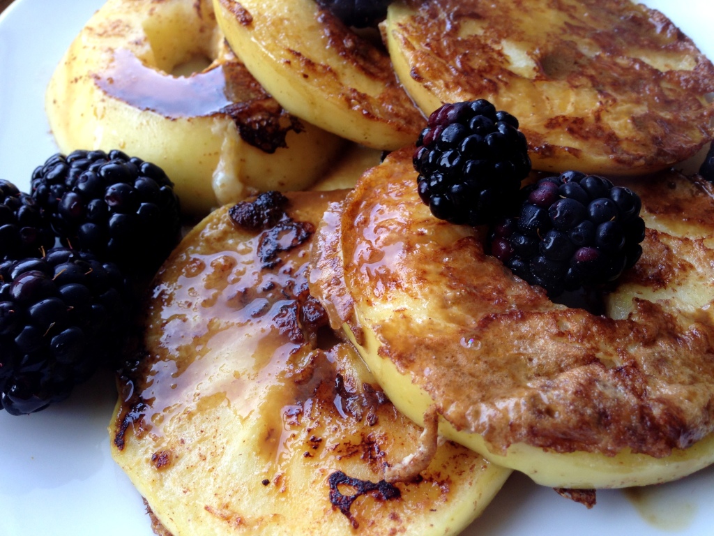 French Toast Apples | Guesswhoscooking.com | Healthy, easy, lower carb, no added sugar, no refined grains