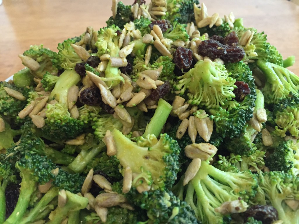 Vegan broccoli salad