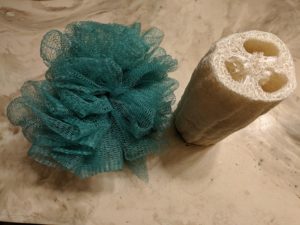 Plastic and natural loofahs